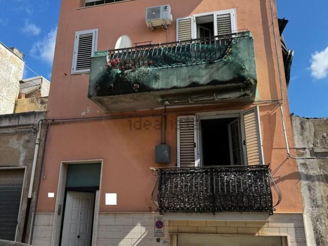 Casa in vendita a Solarino, Sicilia