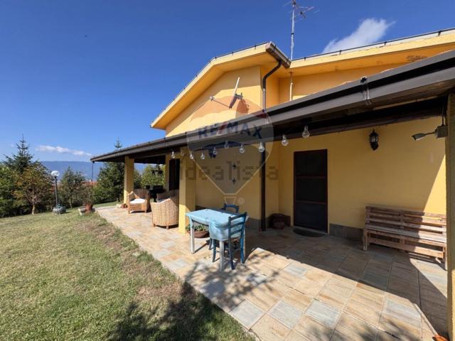 Casa in vendita a Vinchiaturo, Molise