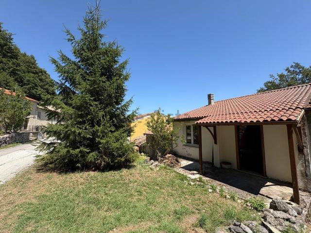 Casa in vendita a Pietrabbondante, Molise