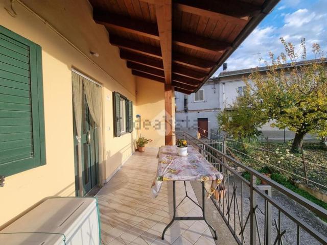 Casa in vendita a Basciano, Abruzzo
