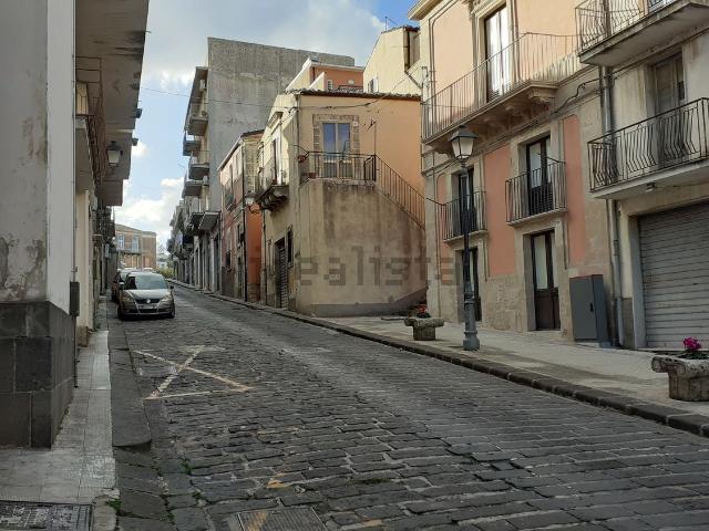 Casa in vendita a Palazzolo Acreide, Sicilia