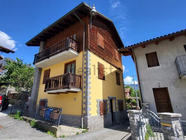 Casa in vendita a Chatillon, Aosta