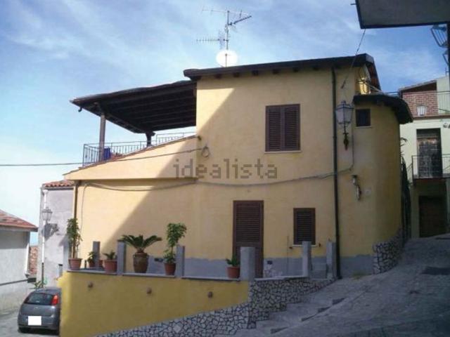 Casa in vendita a San Marco D'alunzio, Sicilia