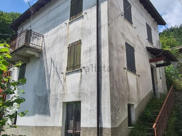 Casa in vendita a Rezzoaglio, Liguria