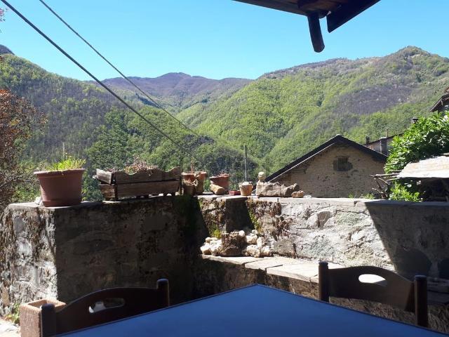 Casa in vendita a Ferriere, Reggio Emilia