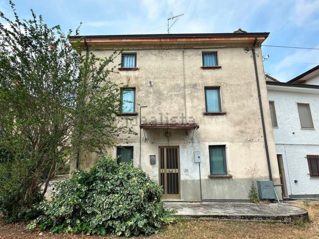 Casa in vendita a Lugagnano Val D'arda, Reggio Emilia