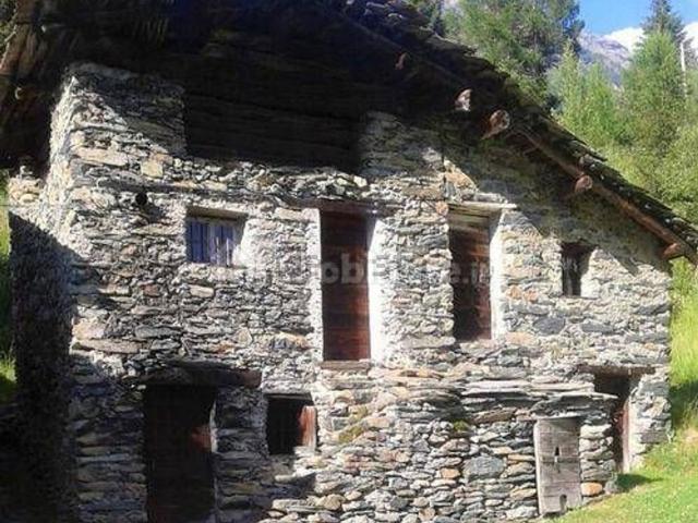 Casa in vendita a Chiesa In Valmalenco, Lombardia