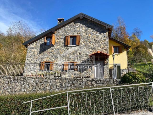 Casa in vendita a Comunità Montana della Valle Brembana, Taleggio