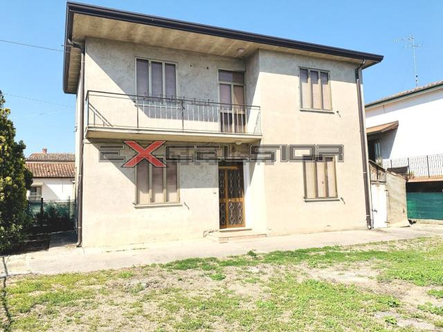 Casa in vendita a Taglio di Po, Rovigo