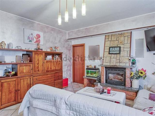 Casa in vendita a Comunità Montana del Piambello, Cadegliano