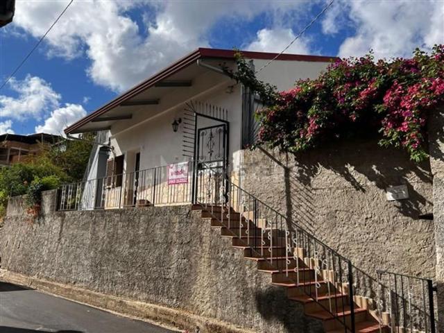Casa in vendita a Calabria, Reggio Calabria