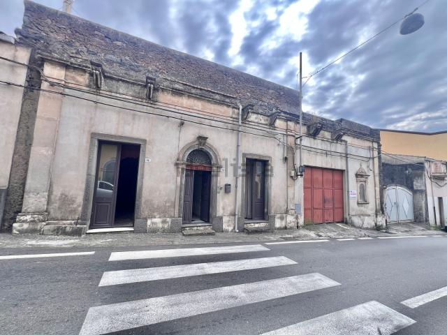 Casa in vendita a Piedimonte Etneo, Sicilia