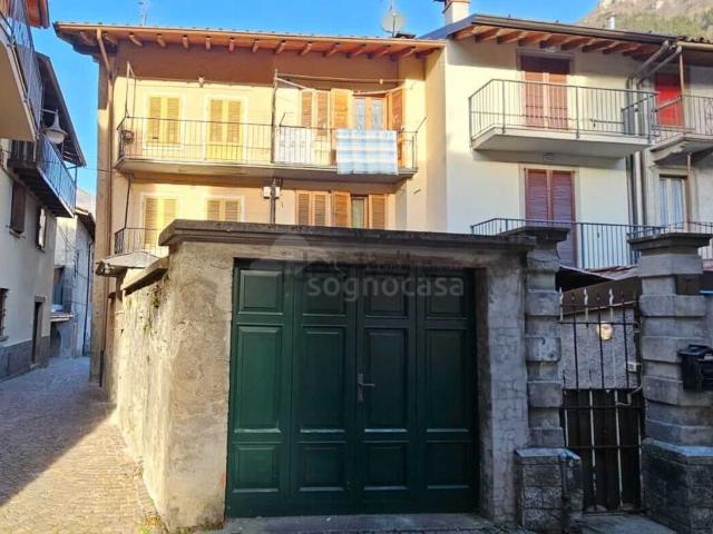 Casa in vendita a Ardesio, Lombardia