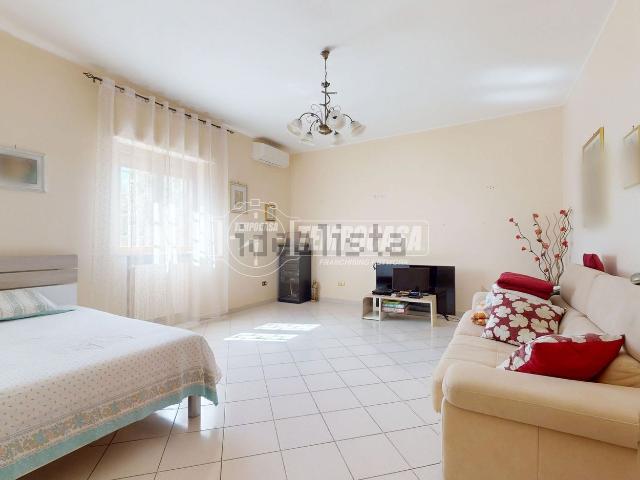 Casa in vendita a Ceglie del Campo, Bari