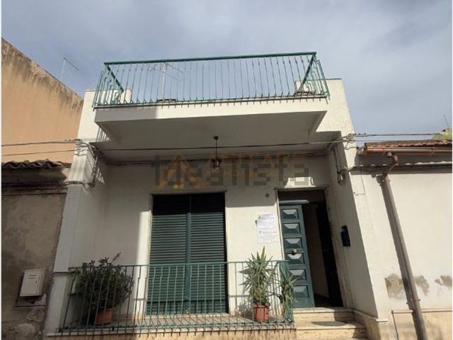Casa in vendita a Vittoria, Sicilia