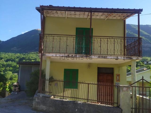 Casa in vendita a Tornimparte, Viaro