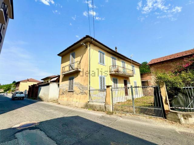 Casa in vendita a Incisa Scapaccino, Asti