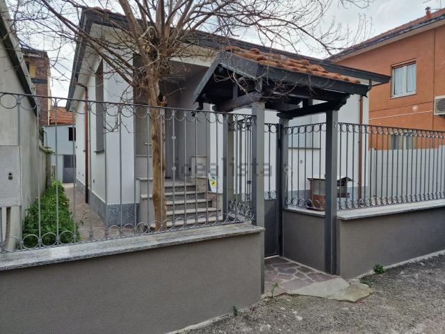 Casa in vendita a Corbetta, Lombardia
