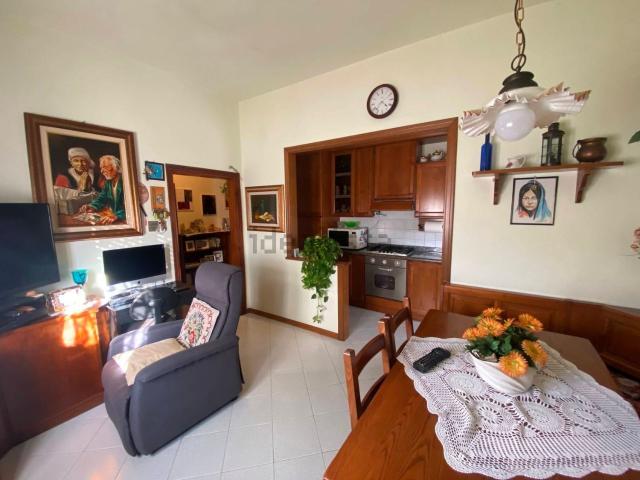 Casa in vendita a Montemurlo, Bagnolo