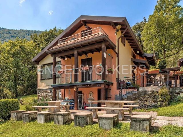Casa in vendita a Sorico, Lombardia