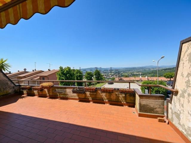 Casa in vendita a Lucignano, Toscana