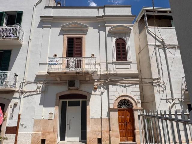 Casa in vendita a Puglia, Bari