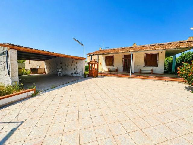 Casa in vendita a Ispica, Sicilia
