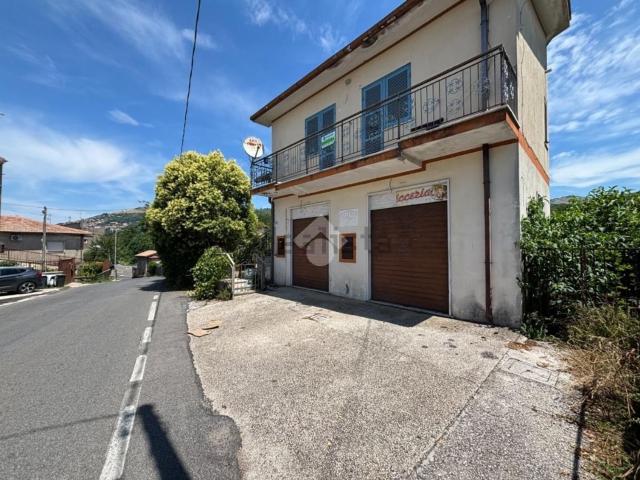Casa in vendita a San Bartolomeo, Roma Capitale
