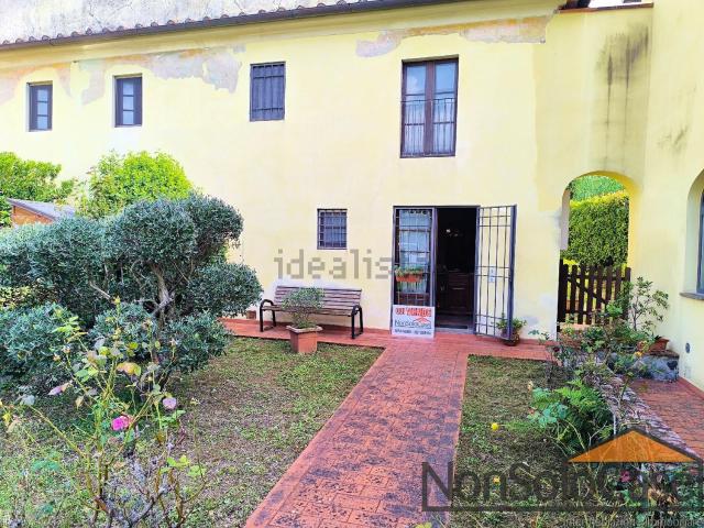 Casa in vendita a Prato, Toscana