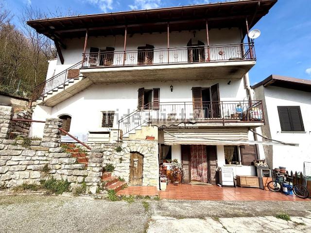 Casa in vendita a Forno, Adrara San Rocco