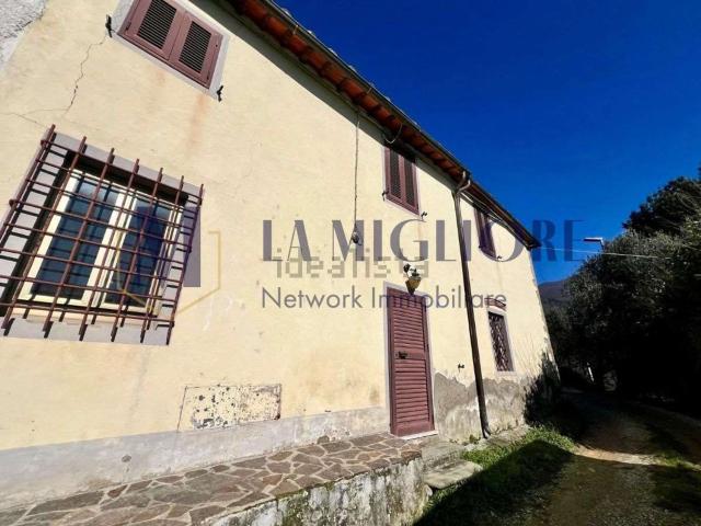Casa in vendita a Tobbiana, Montale