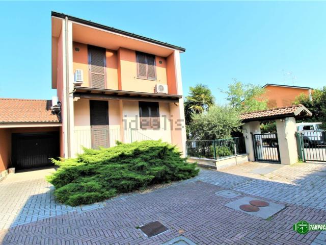 Casa in vendita a Tribiano, Lombardia