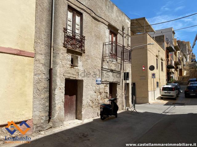 Casa in vendita a Castellammare Del Golfo, Sicilia