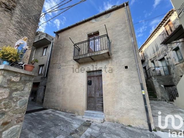 Casa in vendita a Longobardi, Cosenza