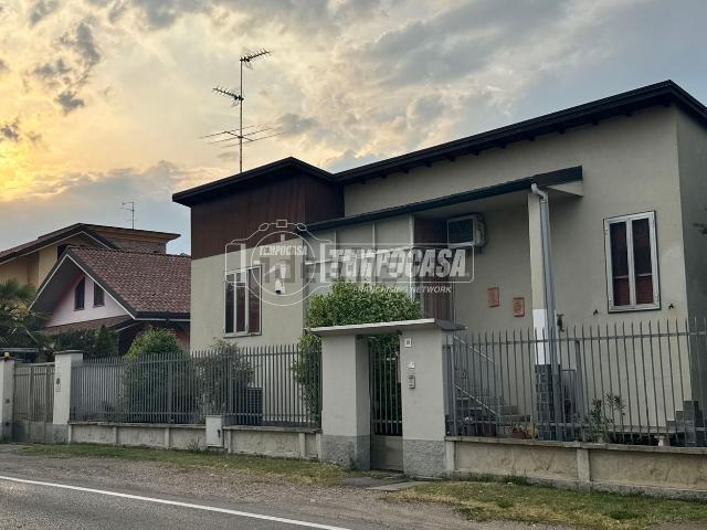 Casa in vendita a Cascina Monella, Casorezzo
