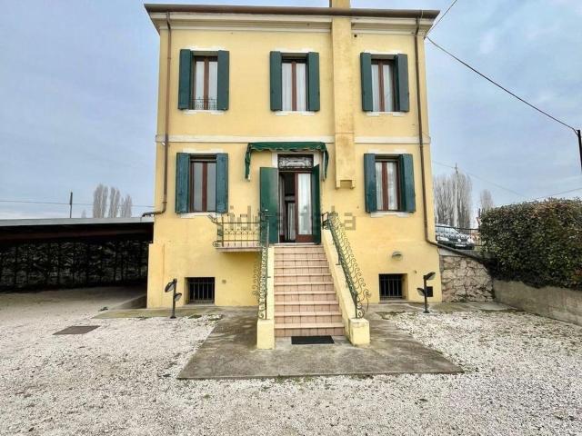 Casa in vendita a Montagnana, Veneto