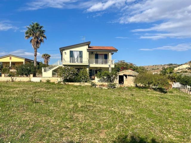 Casa in vendita a Palma Di Montechiaro, Sicilia