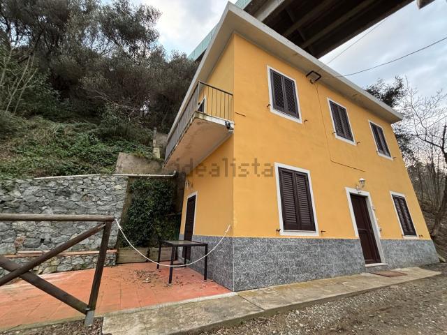Casa in vendita a Pozzuolo Alto, Celle Ligure