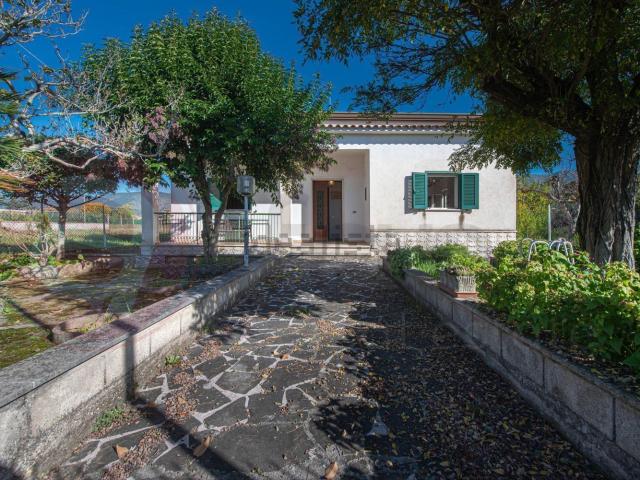 Casa in vendita a Roccasecca, Lazio