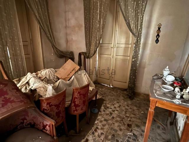 Casa in vendita a Carlentini, Sicilia