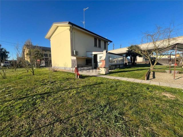 Casa in vendita a Crocetta-San Lazzaro-Modena Est, Modena