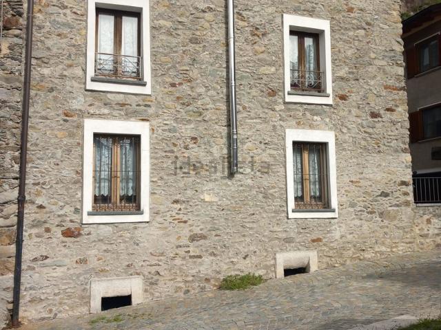 Casa in vendita a Forcola, Lombardia