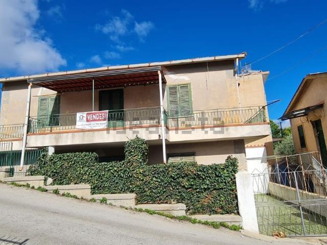 Casa in vendita a Pezzingoli, Monreale