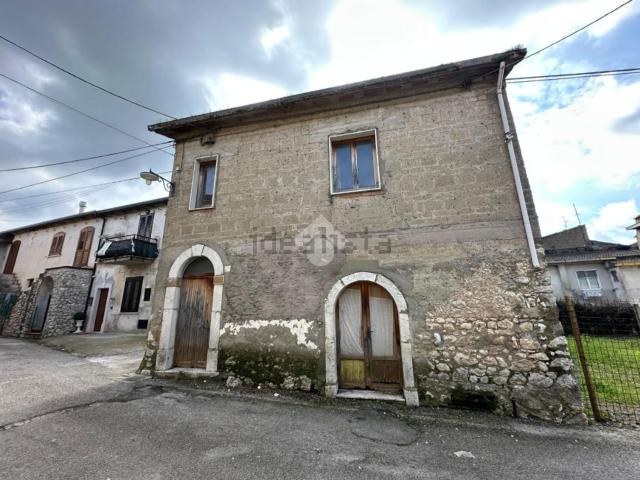 Casa in vendita a Montesarchio, Campania