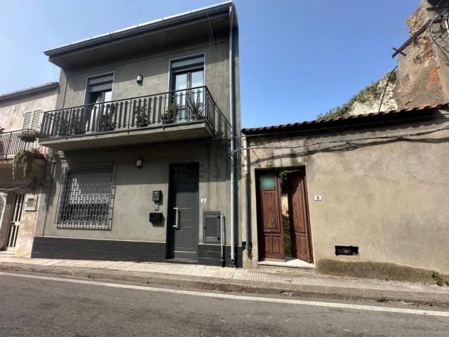 Casa in vendita a Pace del Mela, Messina