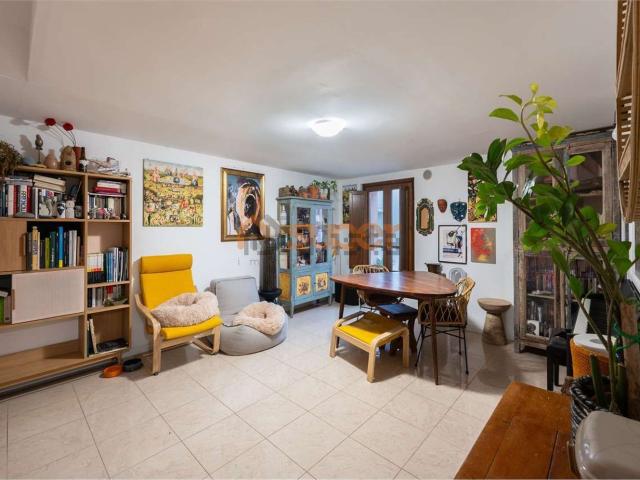Casa in vendita a Deruta, Umbria