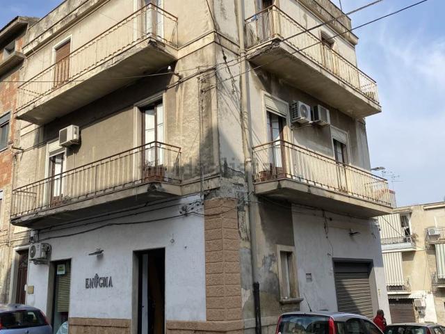 Casa in vendita a Palagonia, Catania