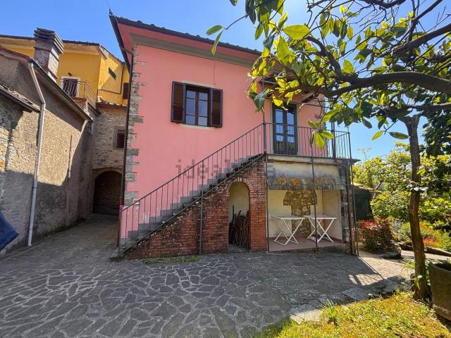 Casa in vendita a Unione dei comuni Media Valle del Serchio, Borgo A Mozzano