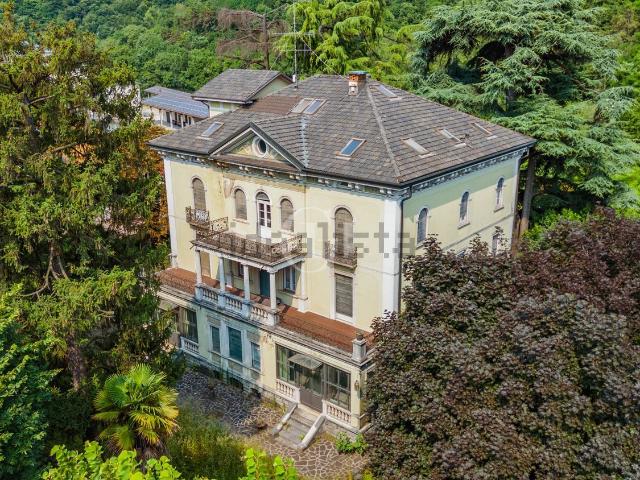 Casa in vendita a Comunità montana della Valle Sabbia, Roè Volciano