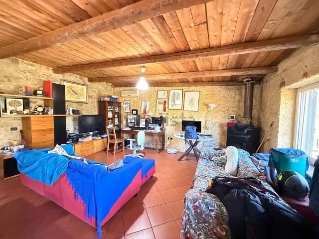 Casa in vendita a Caltanissetta, Sicilia